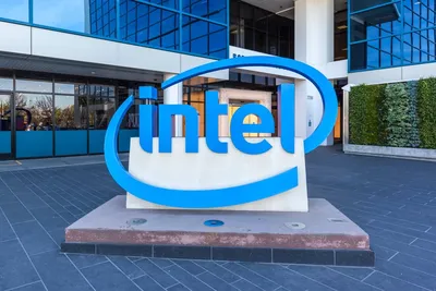 Intel Says Bye to the 'i' and Hi to the 'Ultra' - CNET