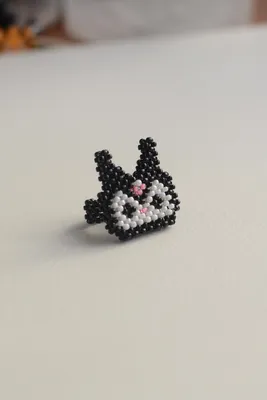 Кольцо из бисера Куроми в магазине «A little bit bead» на Ламбада-маркете