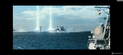 Морской бой / Battleship (2012, фильм) - «⚓Фильм показал, что не всегда  забытое старое - это что-то бесполезное. История о том, как раздолбай стал  командиром корабля и спас планету. Отличный экшен с
