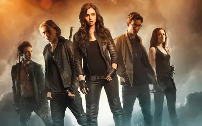 Обои Кино Фильмы The Mortal Instruments: City of Bones, обои для рабочего  стола, фотографии кино фильмы, the mortal instruments, city of bones,  парень, символ, город, костей, орудия, смерти, клэри, фрей, лили, коллинз,