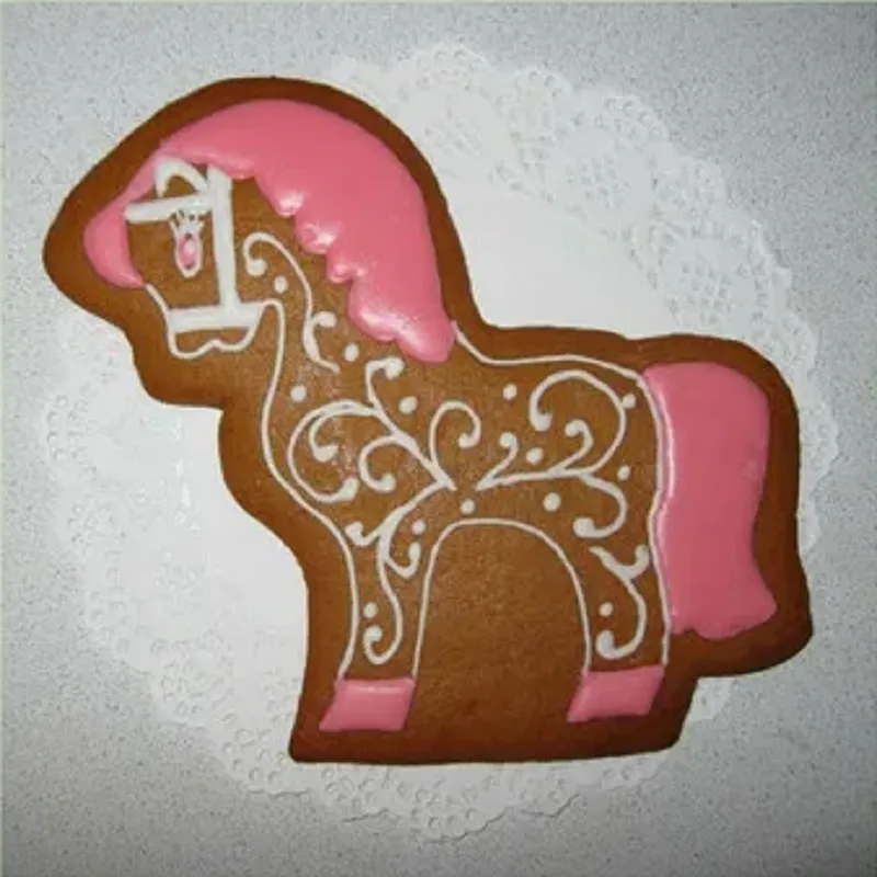 Произведение пряник конем. Астафьев конь с розовой гривой пряник. Пряник из конь с розовой гривой Астафьев. Астафьев пряник с розовой гривой.