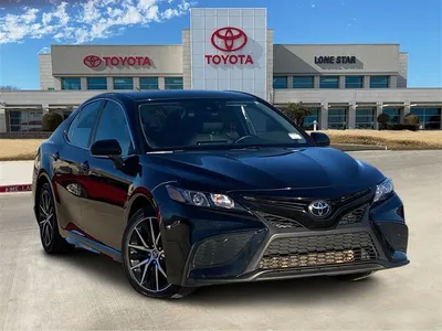 2022 Toyota Camry LE vs. 2022 Toyota Camry SE | Toyota of Downtown LA