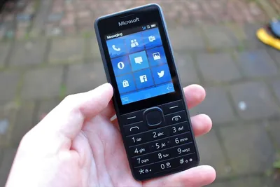 Выпущен новый кнопочный телефон с поддержкой 4G, который работает на  Windows 10