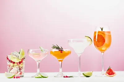 10 лучших освежающих алкогольных коктейлей по версии Dobro.wine