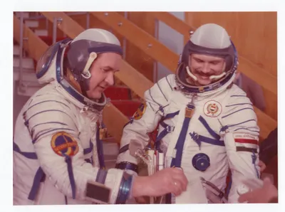 Вернувшиеся с МКС российские космонавты рассказали о полете пользователям  \"ВКонтакте\" - AEX.RU