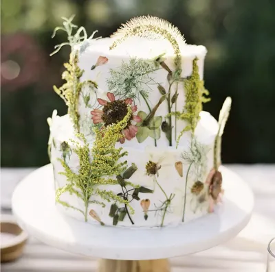 Красивый торт на столе, красивый …» — создано в Шедевруме