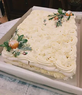 Много разнообразных красивых тортов …» — создано в Шедевруме