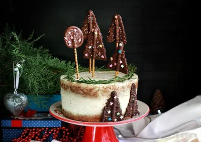 Самые красивые праздничные торты, которые даже резать жалко | VOICE | Дзен