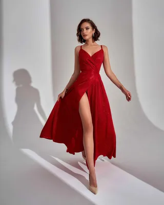 Купить красное платье-футляр с открытыми плечами миди в Beige