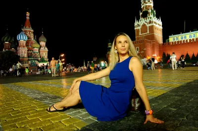 Актрису Яну Троянову оштрафовали за пикет на Красной площади в поддержку  Навального | ОВД-Инфо