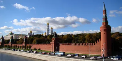 Экскурсия в Московский Кремль для иностранцев и русских туристов –  стоимость экскурсии и входные билеты в Кремль