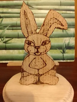 Картинки кролик Смешные Сидит Шаблон поздравительной 600x800