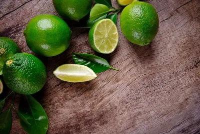 Skladnoystol.ru - Чем полезен лайм для здоровья человека? Лайм – это не вид  зеленого лимона, не ягода и не овощ, это отдельный цитрусовый фрукт, весом  примерно 70 грамм. Еще один зеленый фрукт