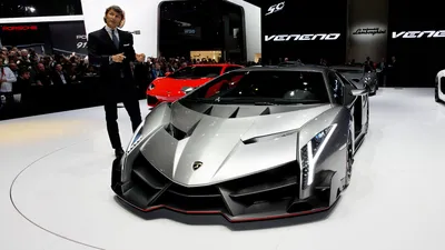 Alain Class Motors | Lamborghini Veneno Roadster - 1 of 9