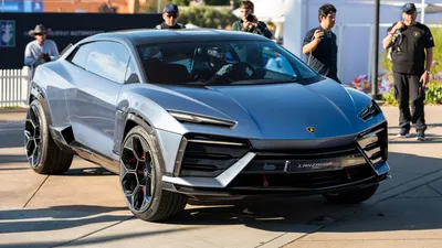 Lamborghini reveals the last V12-powered cars it will build before going  hybrid