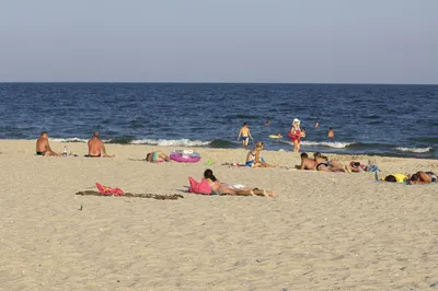 File:Пляж, люди, літо, море - na plaży - on the beach - panoramio.jpg -  Wikimedia Commons