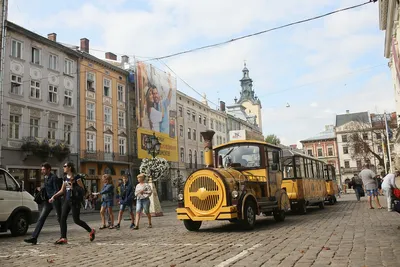 Блогер из Днепра посетил Львов и показал, как изменился город после начала  войны