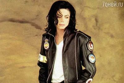 Стиль одежды Майкла Джексона: лучшие наряды, образ Майкла Джексона для  девушки / Школа Шопинга