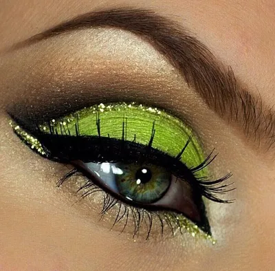 Как сделать макияж smoky eyes для зеленых глаз