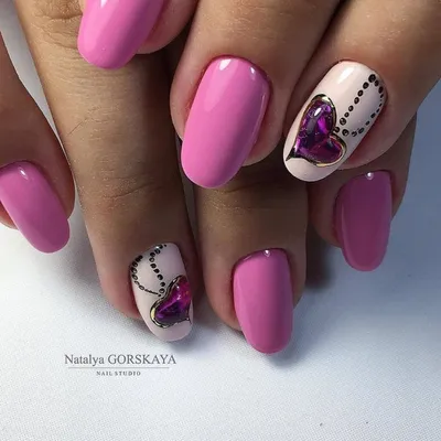 Маникюр на День Валентина: идеи 2020 (фото) | Romantic nails, Valentine  nail art, Lilac nails