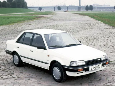 File:1988 Mazda 323 sedan 1.3 Envoy.jpg - Wikipedia