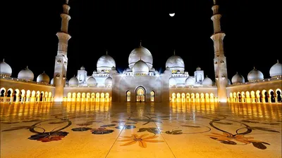 Обои на рабочий стол Одна из шести самых больших мечетей в мире Мечеть  шейха Зайда в Абу-Даби купола украшены белым мрамором внутренний двор  выложен цветным мрамором, обои для рабочего стола, скачать обои,