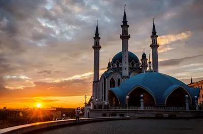 Обои \"Мечеть\" на рабочий стол, скачать бесплатно лучшие картинки Мечеть на  заставку ПК (компьютера) | mob.org