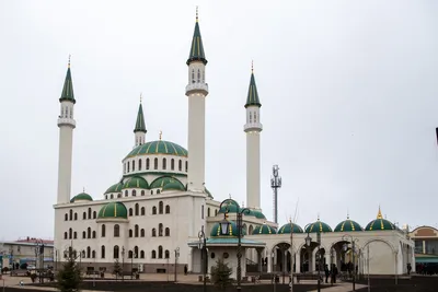 Невероятная красота новой главной мечети в бишкекскую ночь — фотофакт
