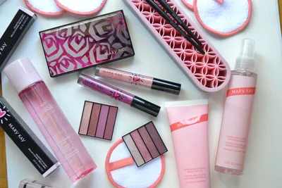 MARY KAY - Celebrating Throwback Thursday with a photo of... | Facebook