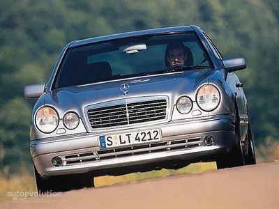 Mercedesbenz W210 E240 Stock Photo - Download Image Now - Arts Culture and  Entertainment, Asphalt, Bar - Drink Establishment - iStock
