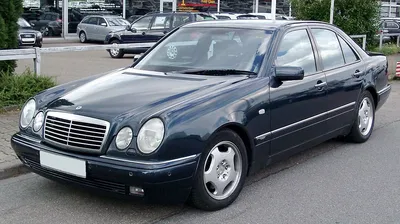 File:Mercedes-Benz W210 front 20080809.jpg - Wikimedia Commons