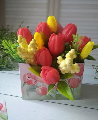 Подарок на 8 марта. Тюльпаны и мимоза -2 в интернет-магазине Ярмарка  Мастеров по цене 425 ₽ – SNMD2RU | Подарки на 8 марта, Москва - доставка по  России