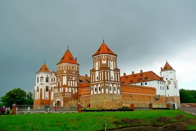 File:Мирский замок - Mir Castle - panoramio.jpg - Wikimedia Commons
