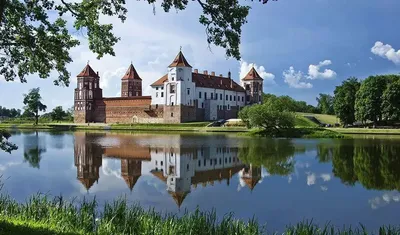 Мирский замок в Беларуси, фото после реставрации, как добраться из Минска в Мирский  замок