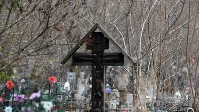 Вандалы осквернили могилы на Грязновском кладбище