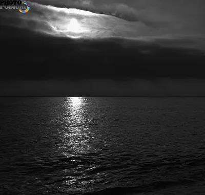 Photopodium.com - Чёрно-белый восход на Чёрном море