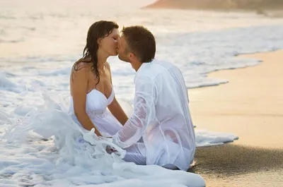 Бесплатное изображение: милая девушка, великолепный, любовь, объятия,  дружок, гавань, романтика, море, пляж, женщина