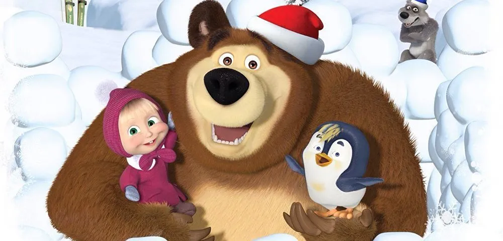 Маша и медведь пингвиненок. Пингвинёнок Маша и медведь. Маша и медведь зима. Медведь из мультика Маша и медведь. Маша из мультика Маша и медведь зимой.