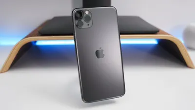 iPhone 11 Pro Max vs iPhone XS Max | Camera Shootout - Moment