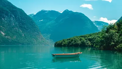 Обои лодка, горы, озеро, вода, горизонт картинки на рабочий стол, фото  скачать бесплатно