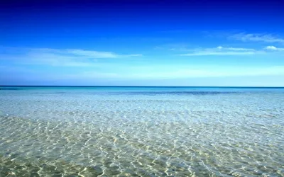 Пляж на Мальдивах. Океан и небо - обои на рабочий стол