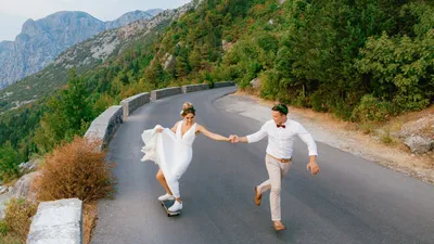 Легко и романтично»: 10 вариантов, как провести свадьбу с бюджетом в  пределах 100 000 ₽