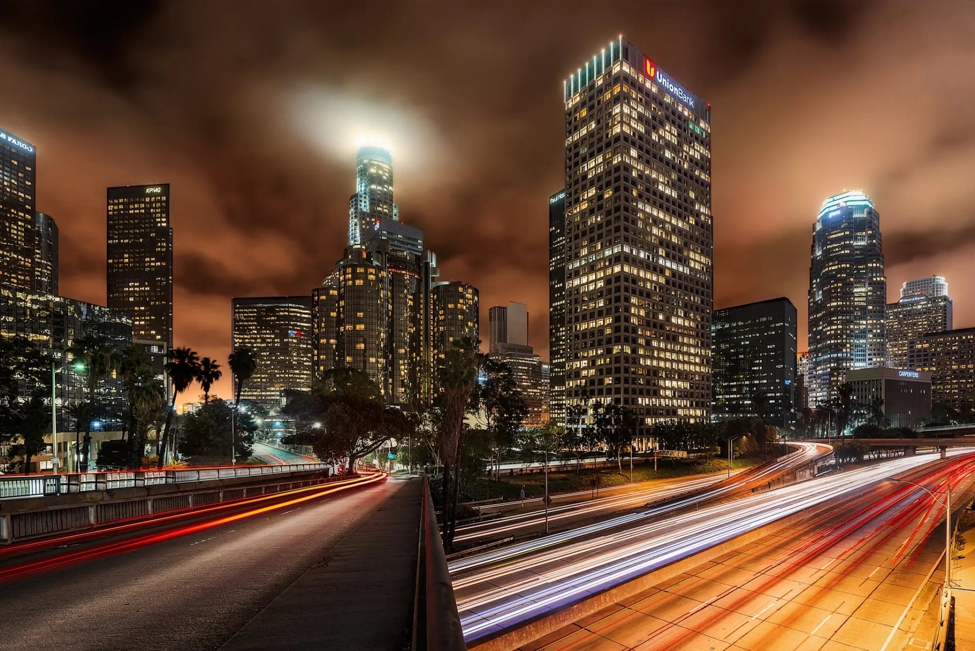 Фонки город. Мегаполис Лос Анджелес. Лос Анджелес небоскребы. Город Лос Анджелес небоскребы. Ночной Лос Анджелес.