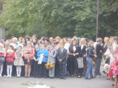 Презентация на тему: \"ПРАВИЛА ПОВЕДЕНИЯ В ШКОЛЕ 1 КЛАСС. Автор презентации  учитель начальных классов ГБОУ СОШ 960 г. Москвы Максимова Надежда  Владимировна 2013 год.\". Скачать бесплатно и без регистрации.