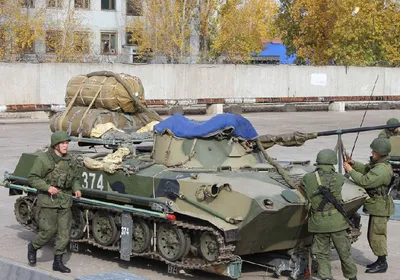 Как российские журналисты снимают фотографии на военную тему?  _russian.china.org.cn