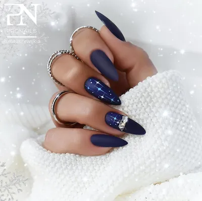 Дизайн ногтей \"Зима\": Снегурочка на ногтях (фото)