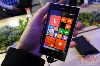 Hands-On With The New Nokia Lumia 520