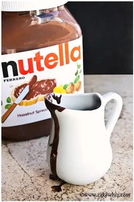 Nutella Syrup {2 Ingredients} - CakeWhiz