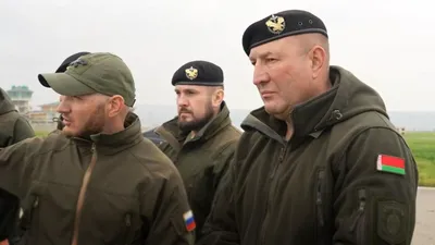 Лукашенко наградил бойцов ОМОН, водителей автозаков и других силовиков  медалями за «безупречную службу»
