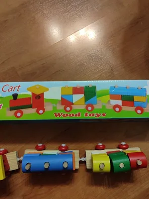 Деревянный паровоз с вагончиками с геометрическими фигурами - Родные игрушки